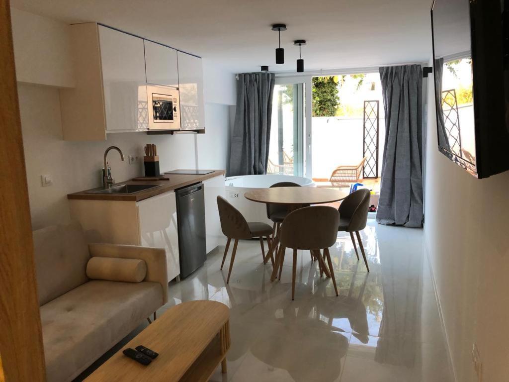 Suite Playamar Con Jacuzzi Torremolinos Bagian luar foto